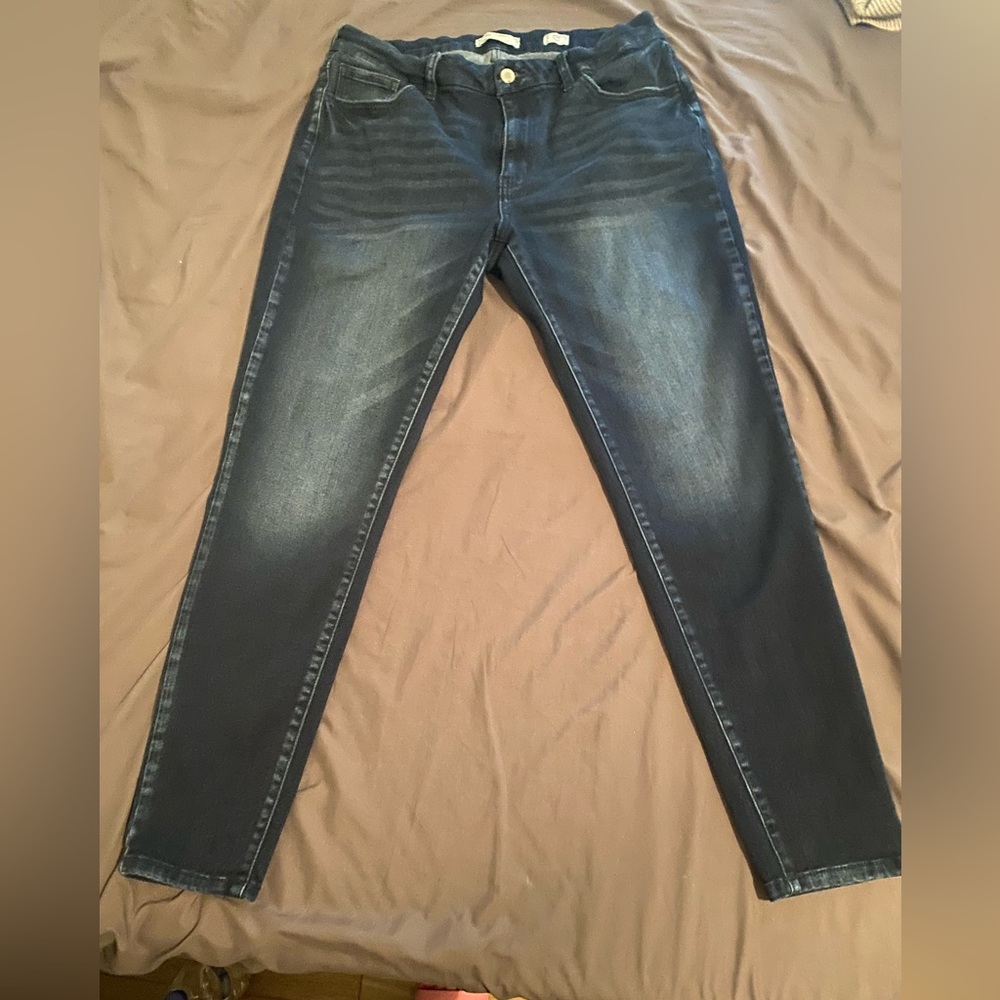 KanCan Signature Skinny Jeans